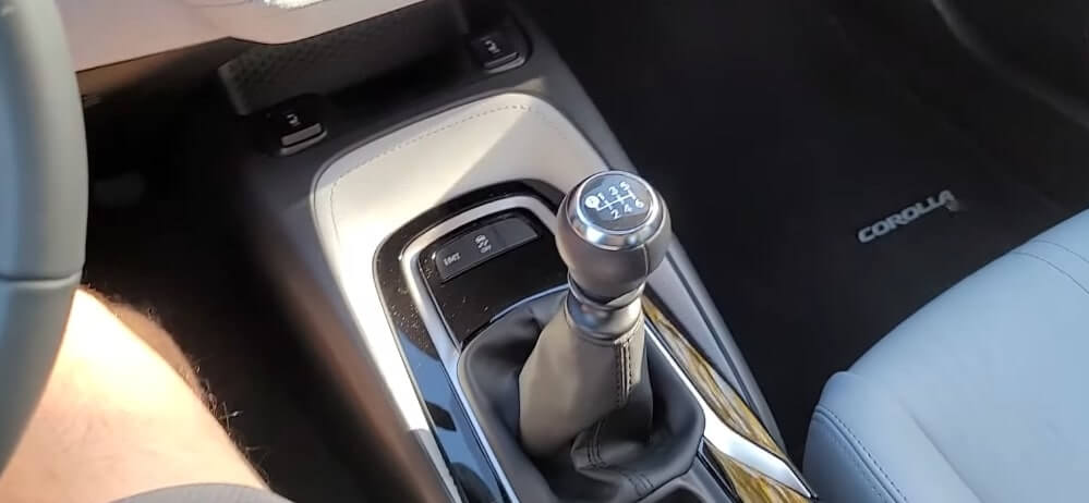 toyota-corolla-manual-transmission