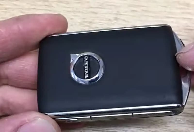 Volvo key fob not working after battery change