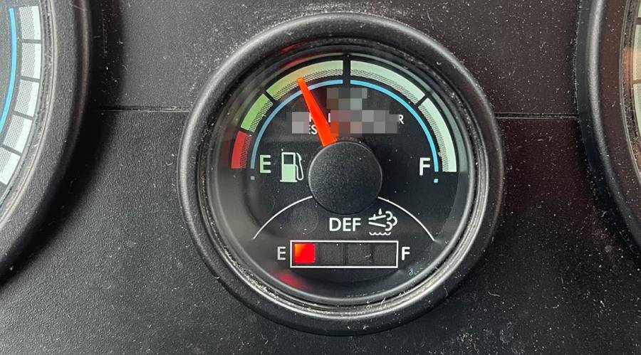 Freightliner DEF Light Blinking But Tank Is Full
