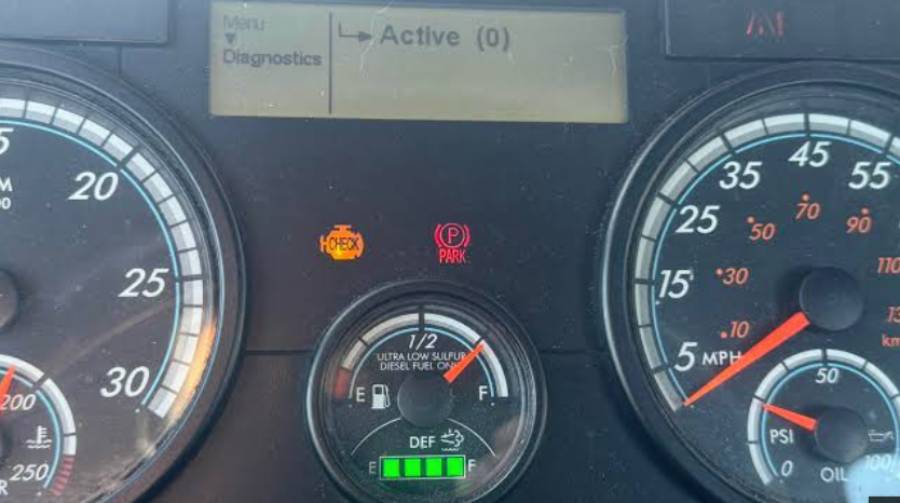 Freightliner Cascadia DEF light on