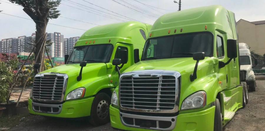 Freightliner Cascadia battery keeps dying