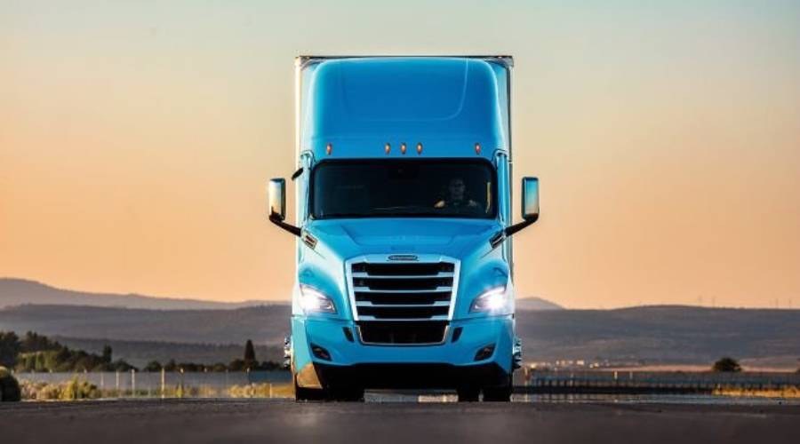 Freightliner Cascadia battery voltage problems