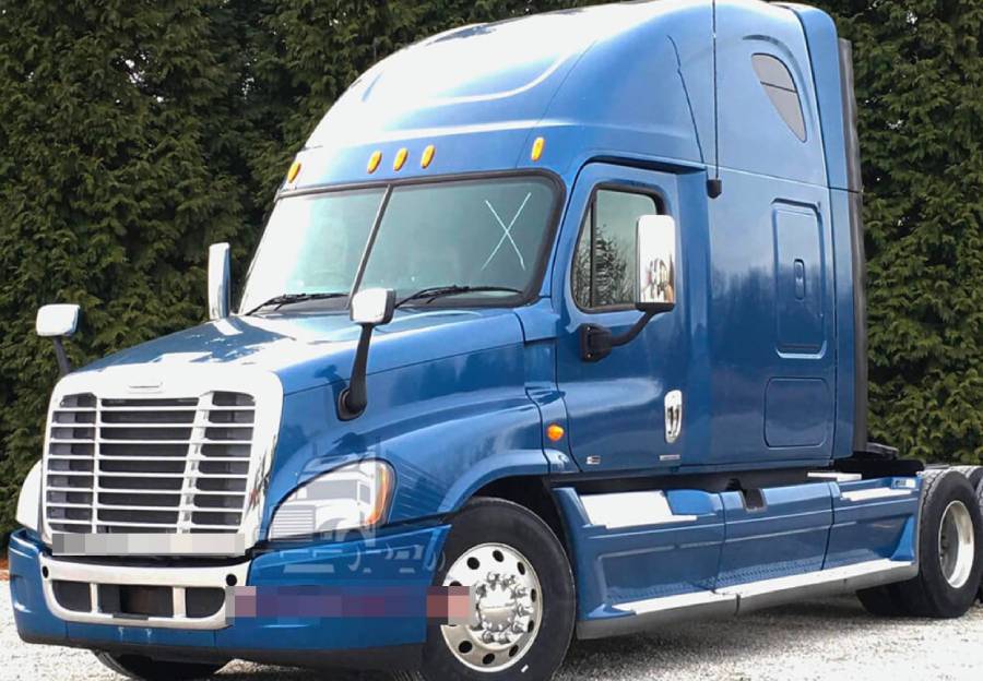 freightliner shuts off while driving